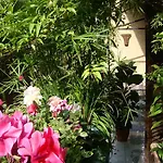 Cagliari House Couette-café