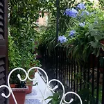 Couette-café Cagliari House *